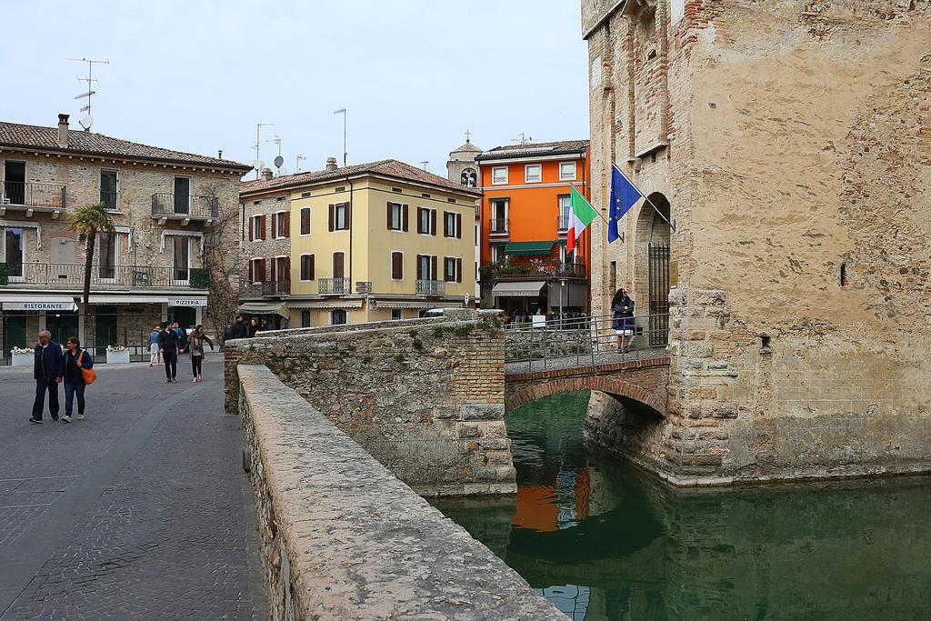 Aurora Sirmione Appartamenti Eksteriør bilde